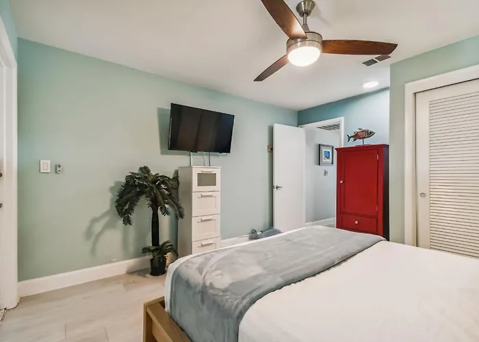 Beachfront Condo-gulf Views-on The